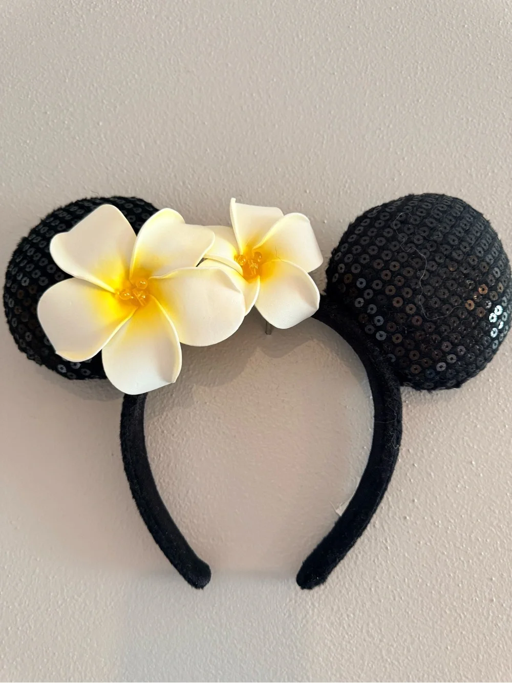 Disney Parks Aulani Plumeria Minnie Mouse Sequin Hawaiian Ears Headband